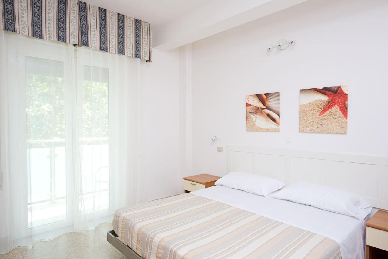 Hotel Helios Riccione Exteriér fotografie